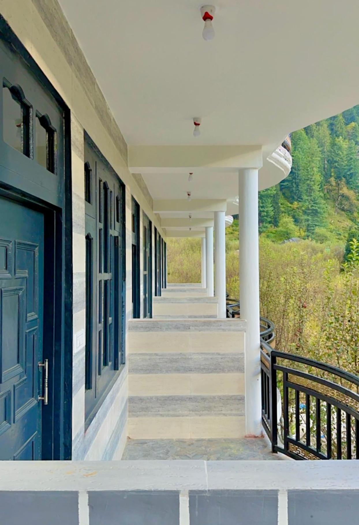 Rare House Hotel Kalgha Buitenkant foto